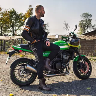 Moto čelada W-TEC V587 - Sijaj Karbon