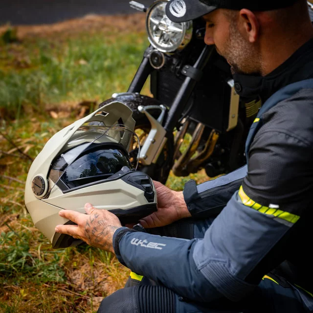 Preklopna enduro čelada W-TEC Biscaia P/J - črna-mat