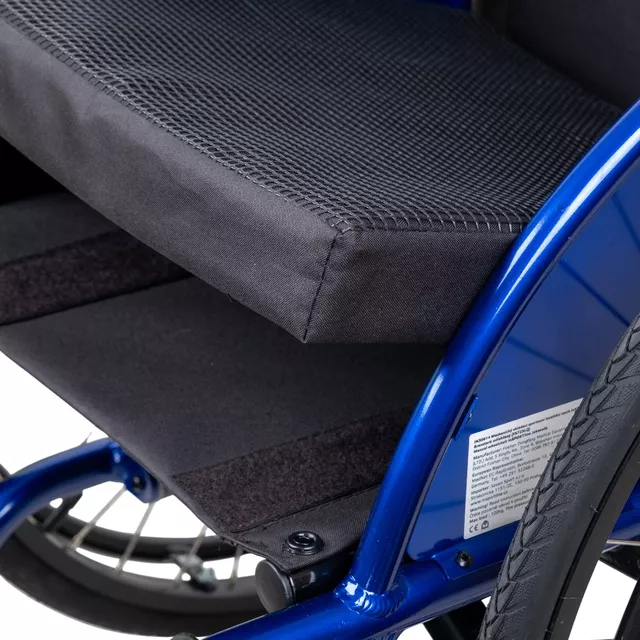 Mehanski zložljivi športni invalidski voziček inSPORTline Brenstark lightweight