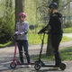 Električni skiro inSPORTline Skootie - črna